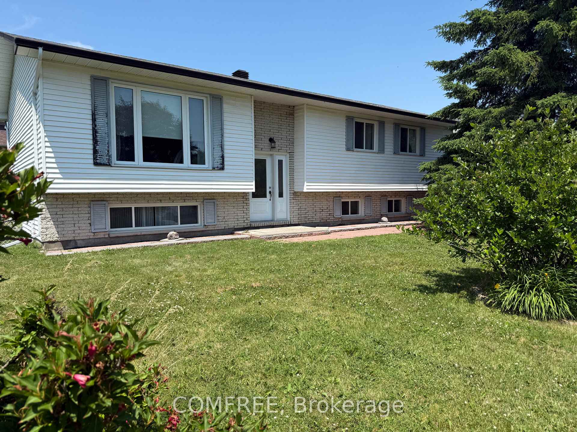 Photo 1 of 64 Menard Street, Russell, Embrun — HOMEH