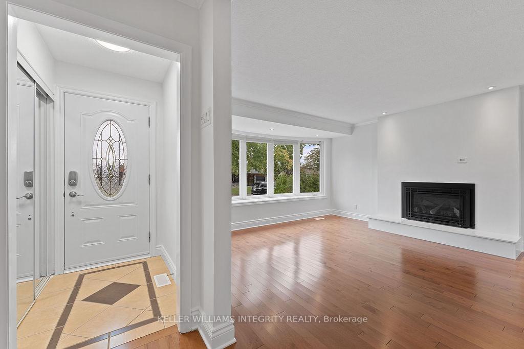 Photo 4 of 52 Pritchard Drive, Ottawa, Manordale — HOMEH
