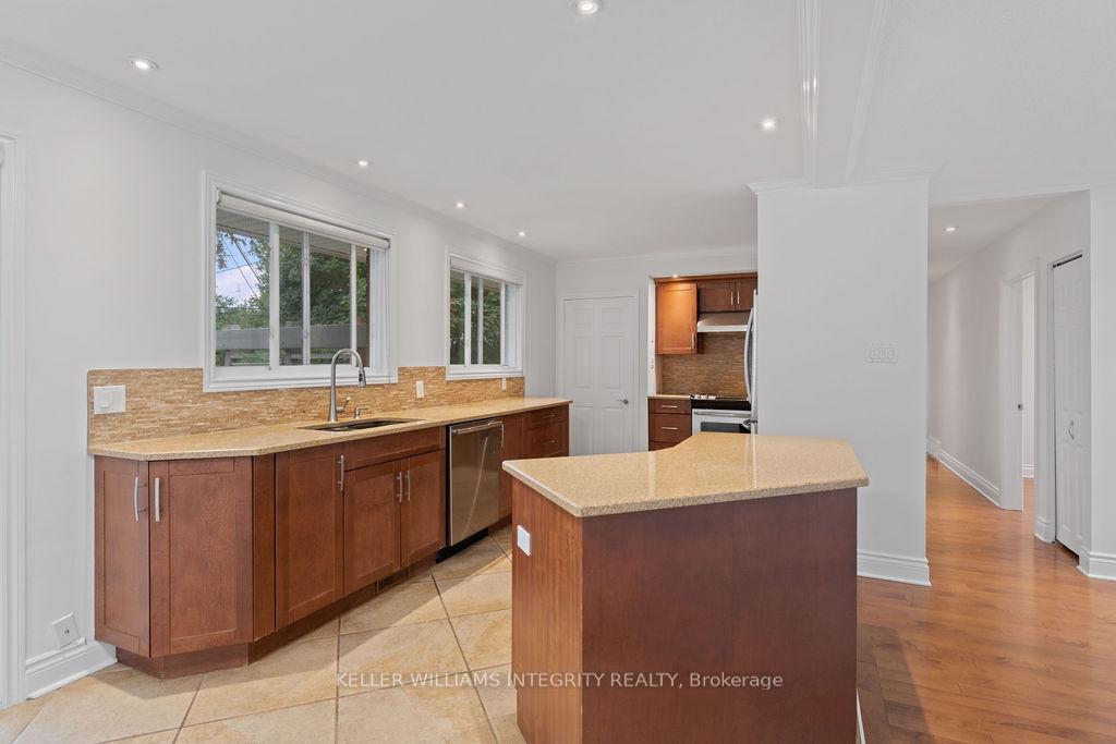Photo 12 of 52 Pritchard Drive, Ottawa, Manordale — HOMEH