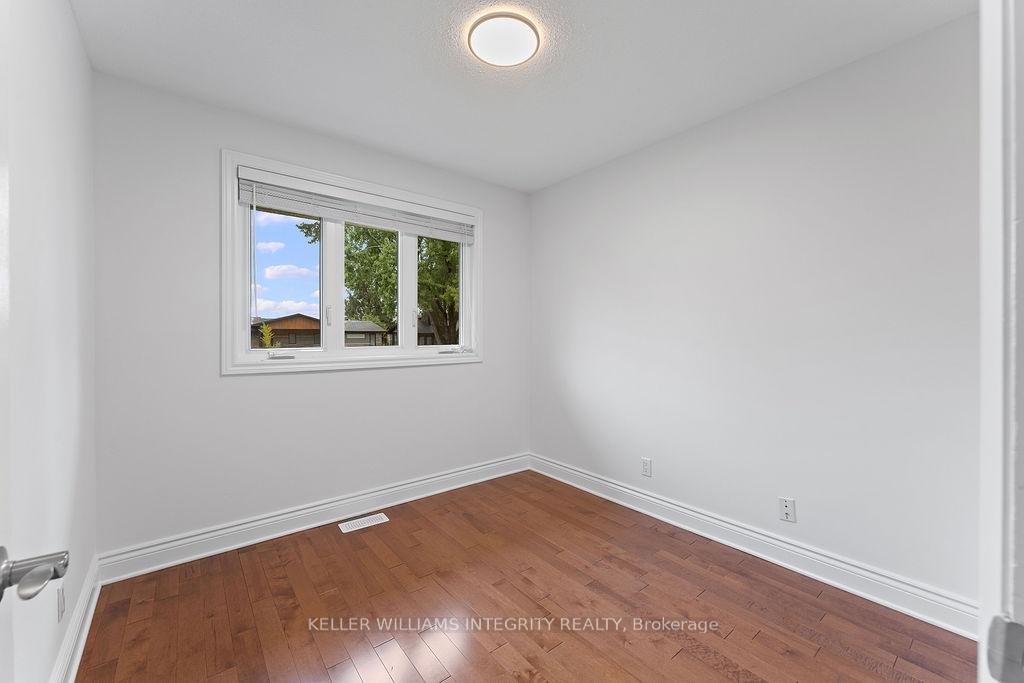 Photo 21 of 52 Pritchard Drive, Ottawa, Manordale — HOMEH