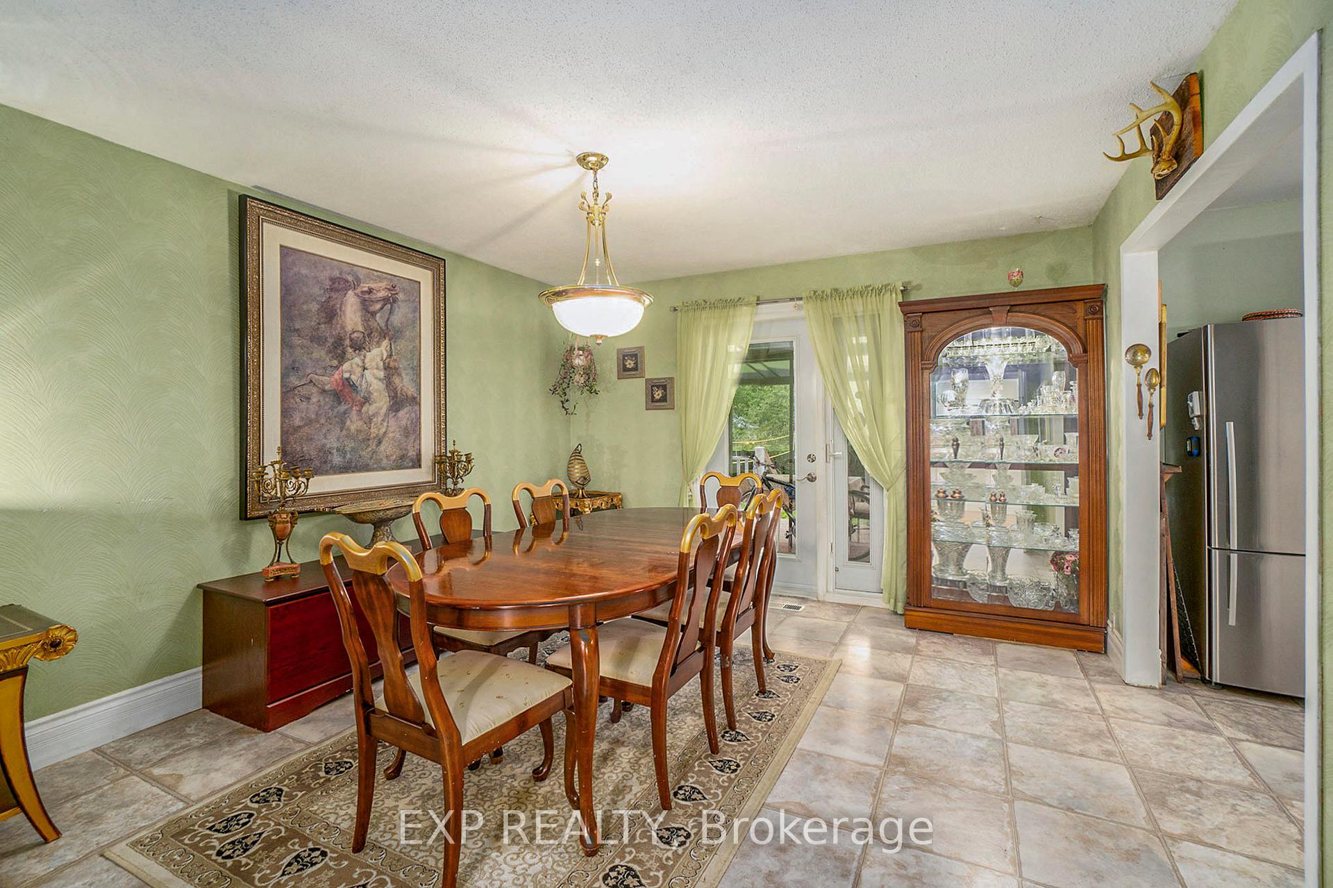 Photo 7 of 450 Queen Street E, Smiths Falls — HOMEH