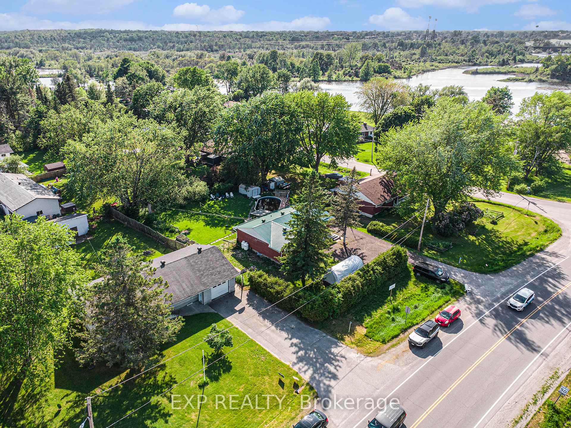 Photo 13 of 450 Queen Street E, Smiths Falls — HOMEH