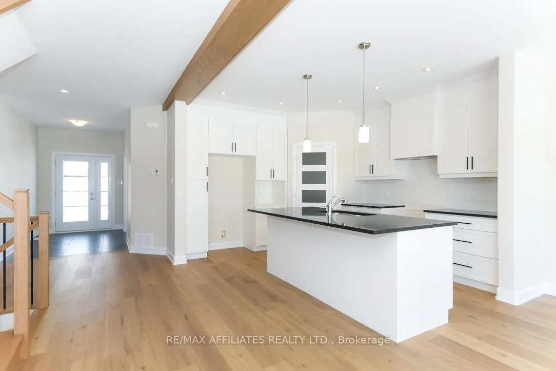 Photo 6 of 1060 Chablis Crescent, Russell, Embrun — HOMEH