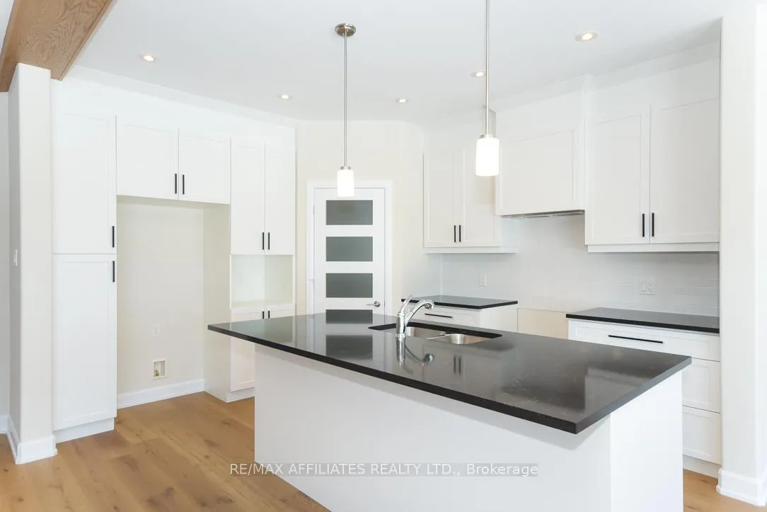 Photo 7 of 1060 Chablis Crescent, Russell, Embrun — HOMEH