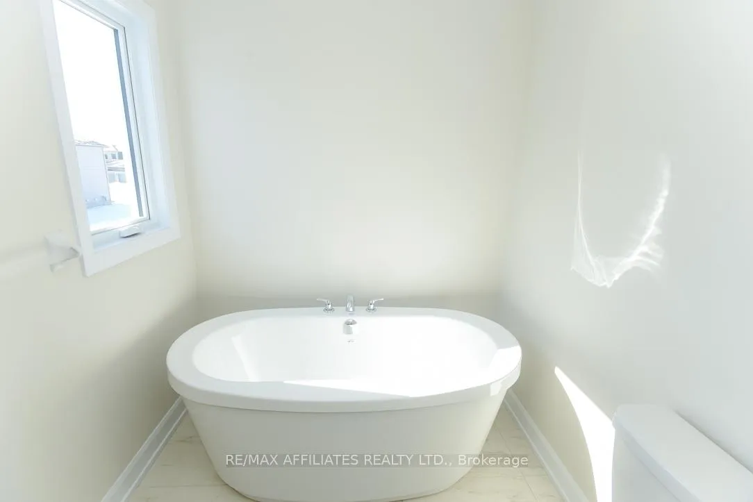 Photo 30 of 1060 Chablis Crescent, Russell, Embrun — HOMEH