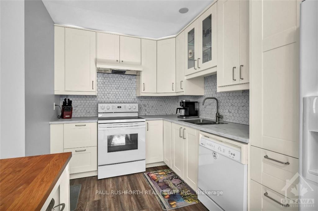Photo 14 of 79 Hobart Crescent, Ottawa, Sheahan Estates/Trend Village — HOMEH