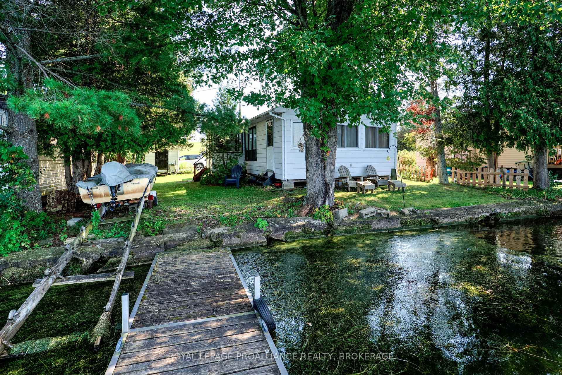 Photo 17 of 37 Lilly Lane, Rideau Lakes, Rideau Lakes (North Crosby) Twp — HOMEH