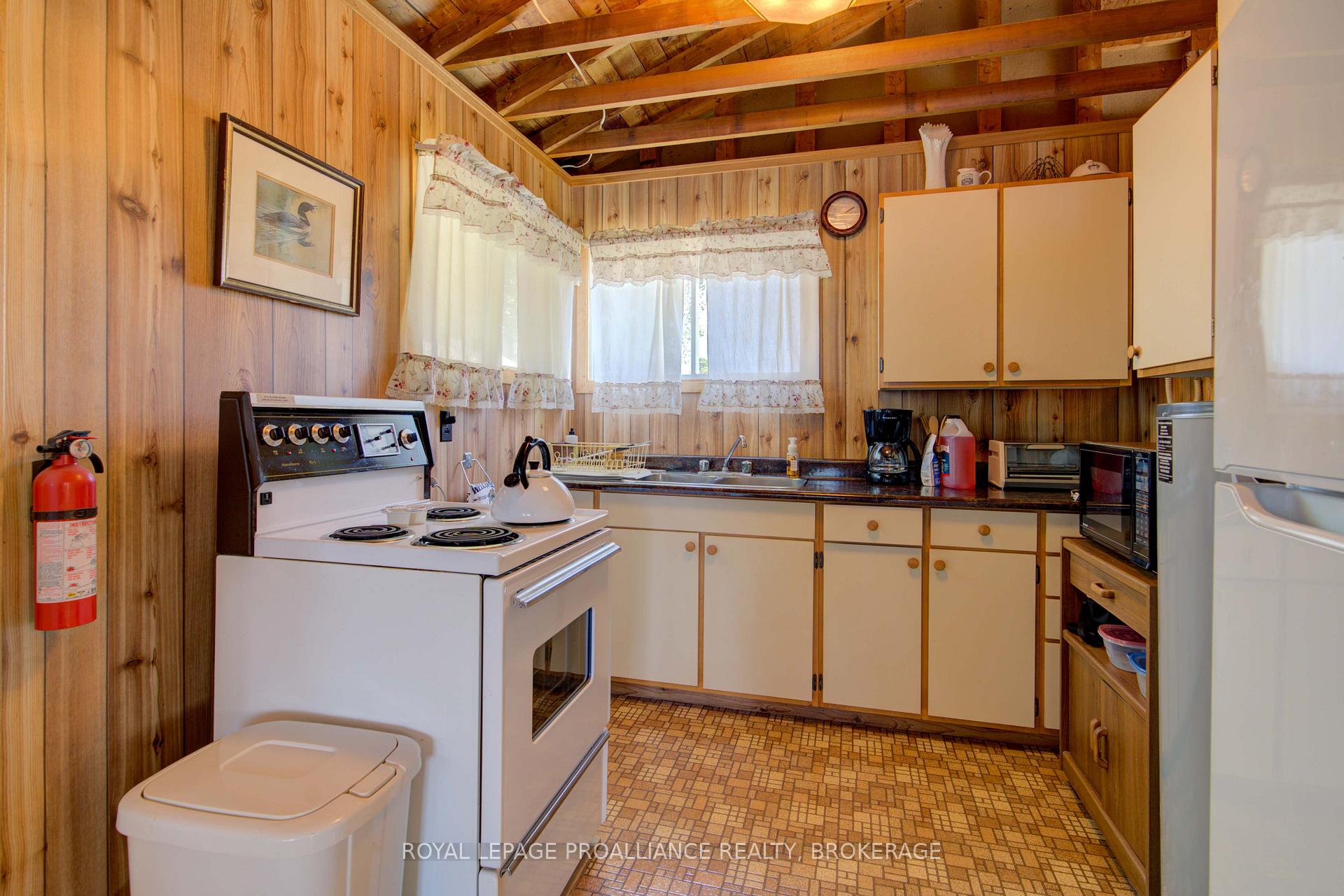 Photo 19 of 37 Lilly Lane, Rideau Lakes, Rideau Lakes (North Crosby) Twp — HOMEH
