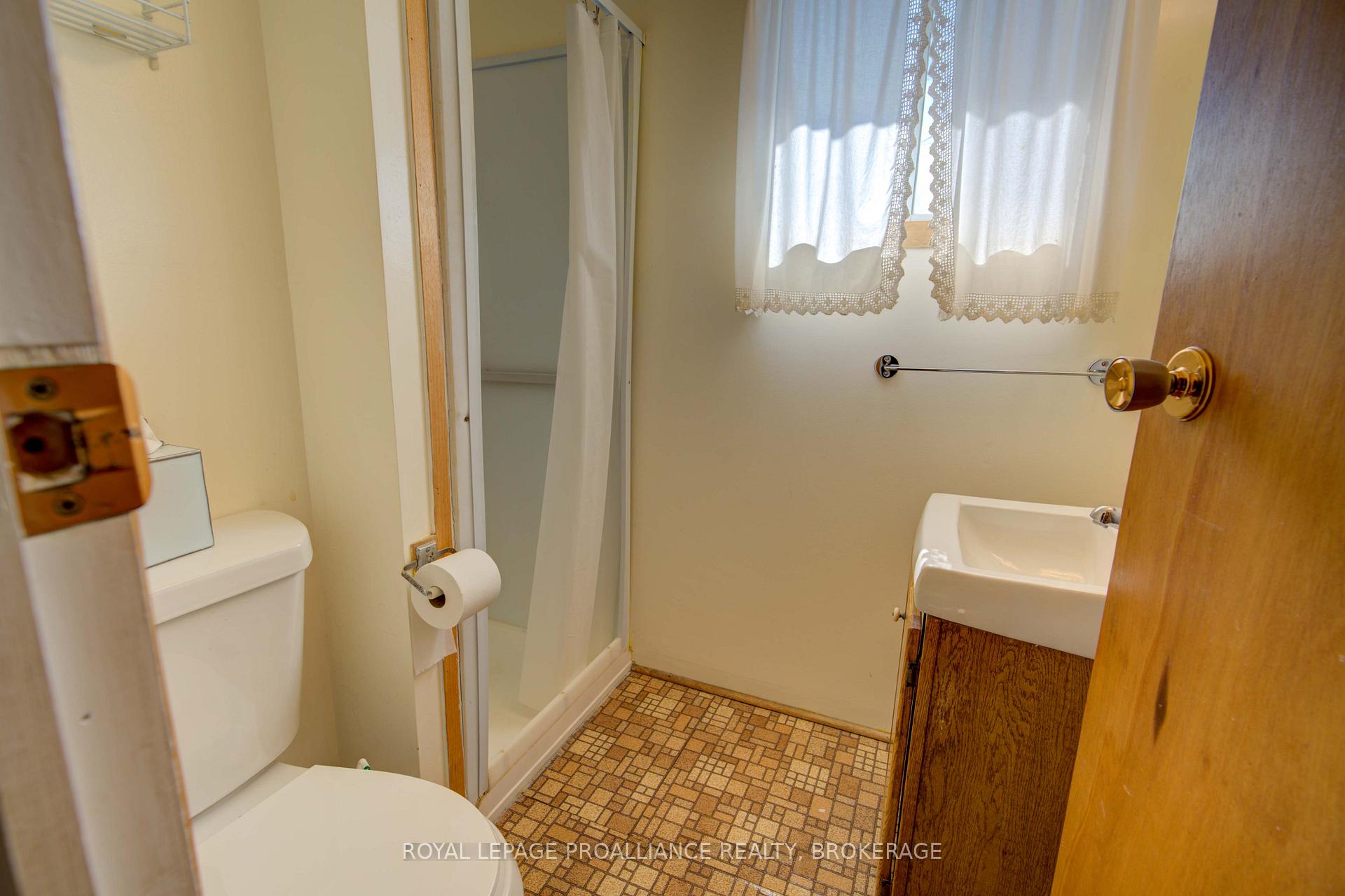 Photo 31 of 37 Lilly Lane, Rideau Lakes, Rideau Lakes (North Crosby) Twp — HOMEH