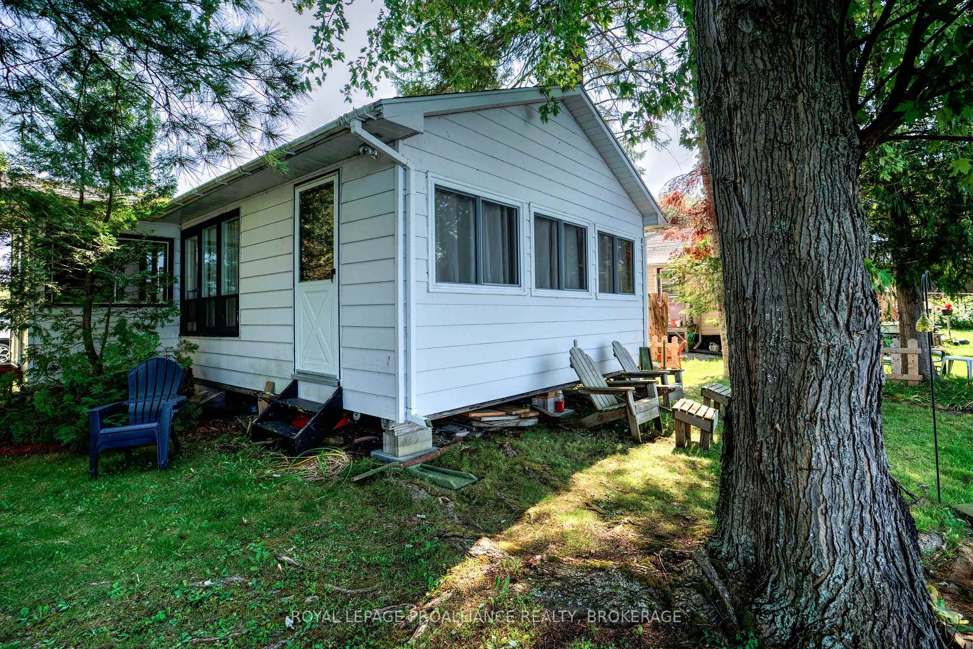 Photo 35 of 37 Lilly Lane, Rideau Lakes, Rideau Lakes (North Crosby) Twp — HOMEH