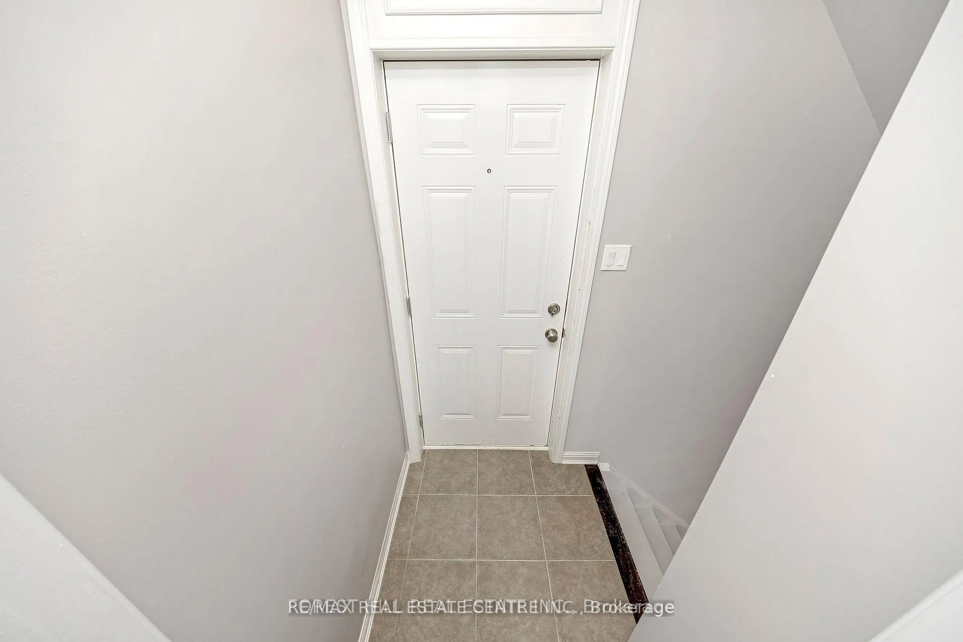 Photo 1 of 928 Dice Way, Milton, Willmott — HOMEH