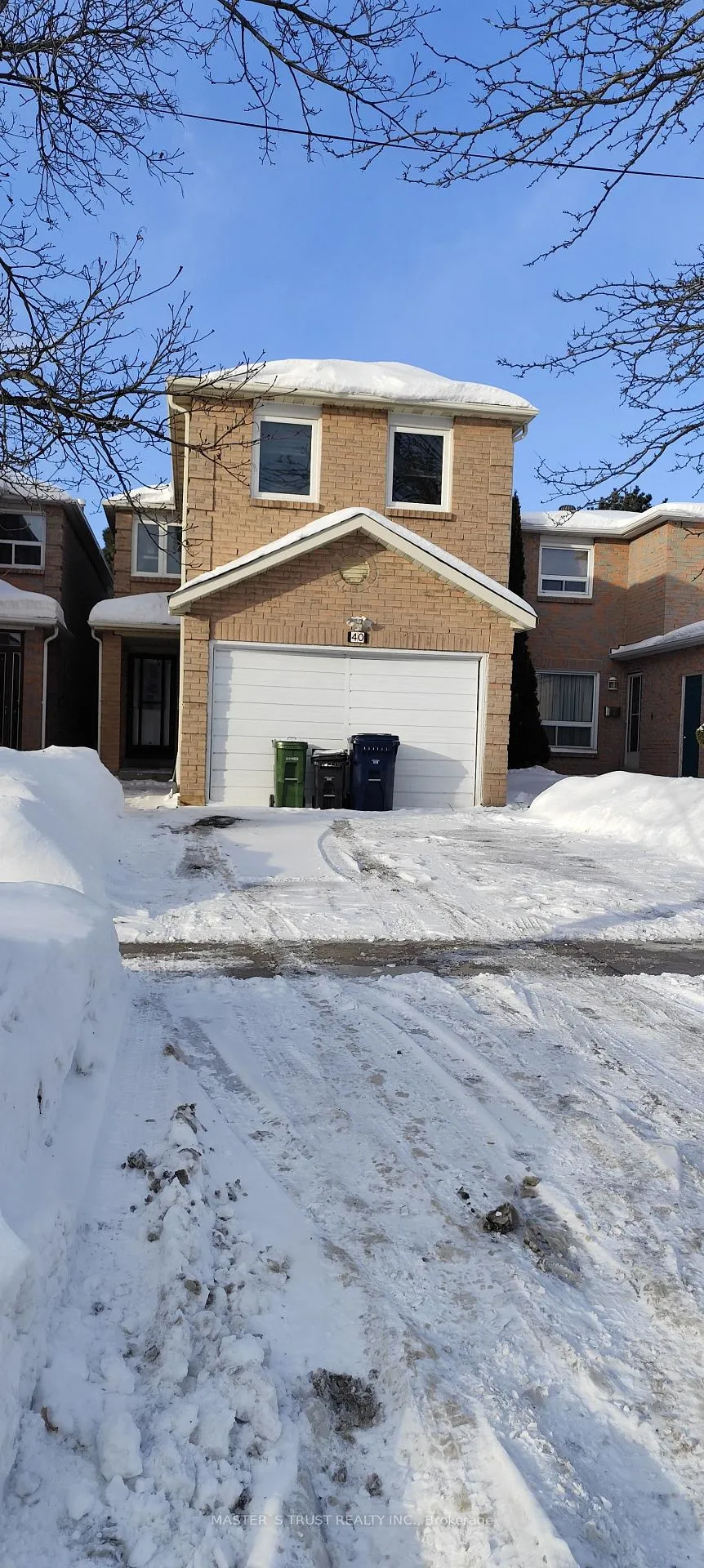 Front of Unit 2nd Floor, 40 Whitley Castle Crescent S