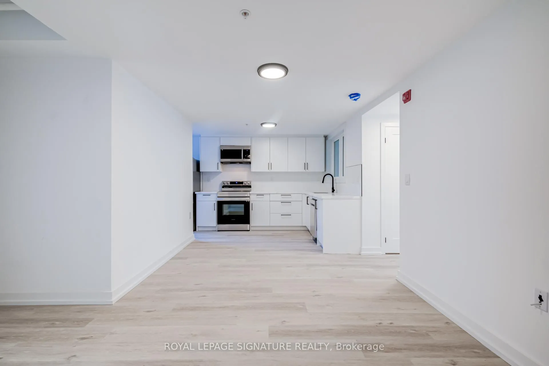 Photo 4 of Unit 3, 3039 Dundas Street W, Toronto, Junction Area — HOMEH