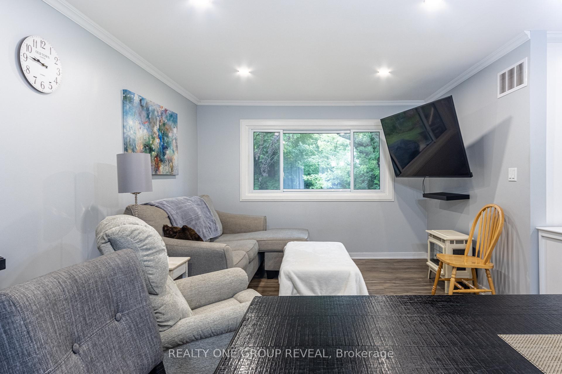 Photo 3 of 12 Brook Street, Scugog, Port Perry — HOMEH