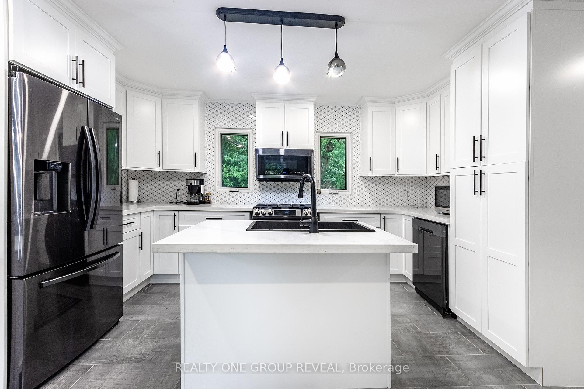 Photo 5 of 12 Brook Street, Scugog, Port Perry — HOMEH