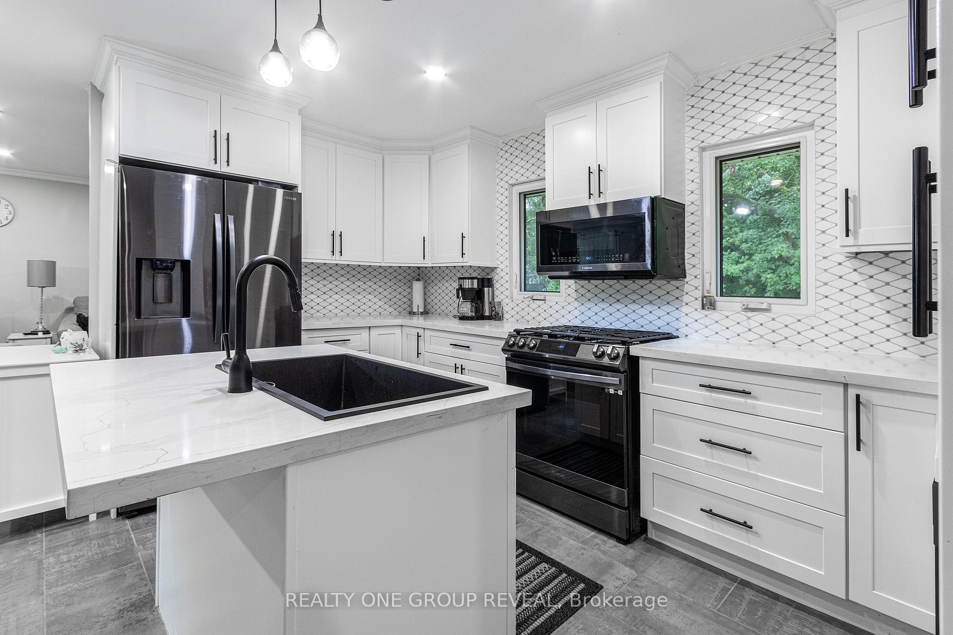 Photo 6 of 12 Brook Street, Scugog, Port Perry — HOMEH
