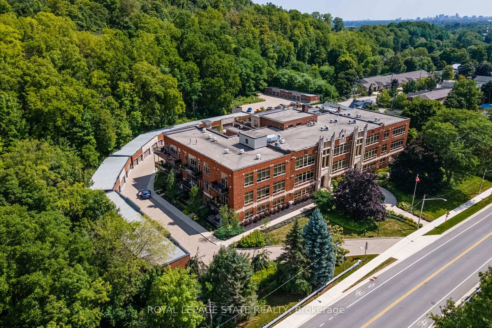 Photo 1 of Unit 215, 397 King Street W, Hamilton, Dundas — HOMEH