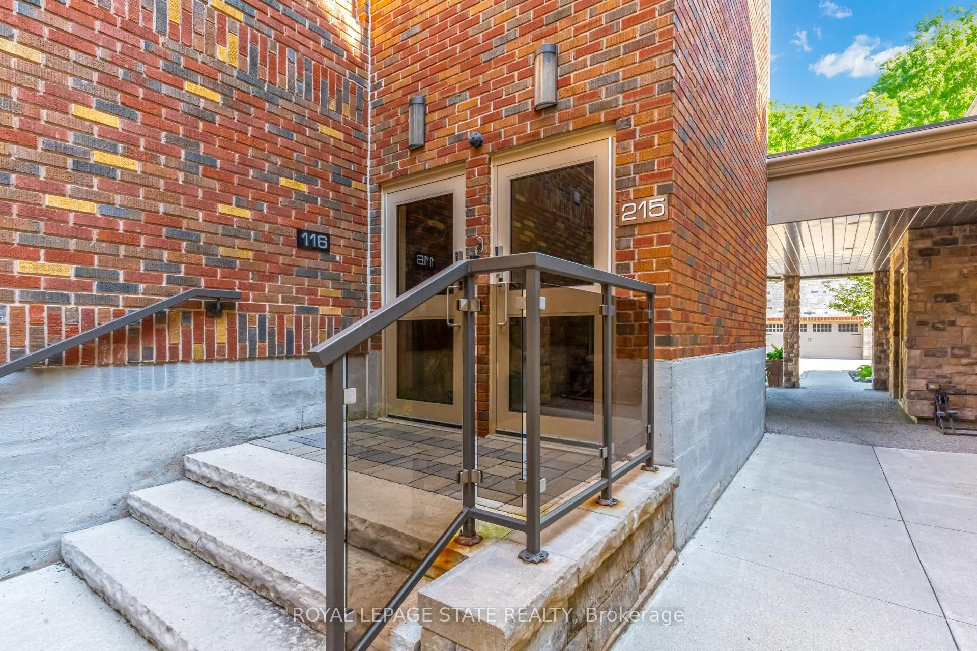 Photo 5 of Unit 215, 397 King Street W, Hamilton, Dundas — HOMEH