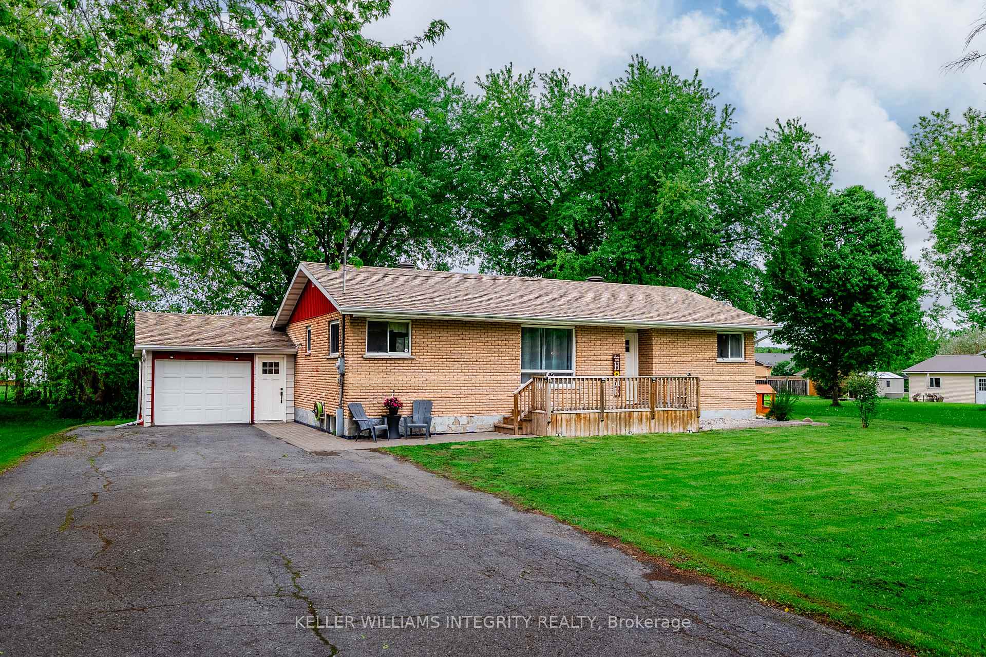 Photo 1 of 18233 Glen Road, South Glengarry, South Glengarry (Charlottenburgh) Twp — HOMEH