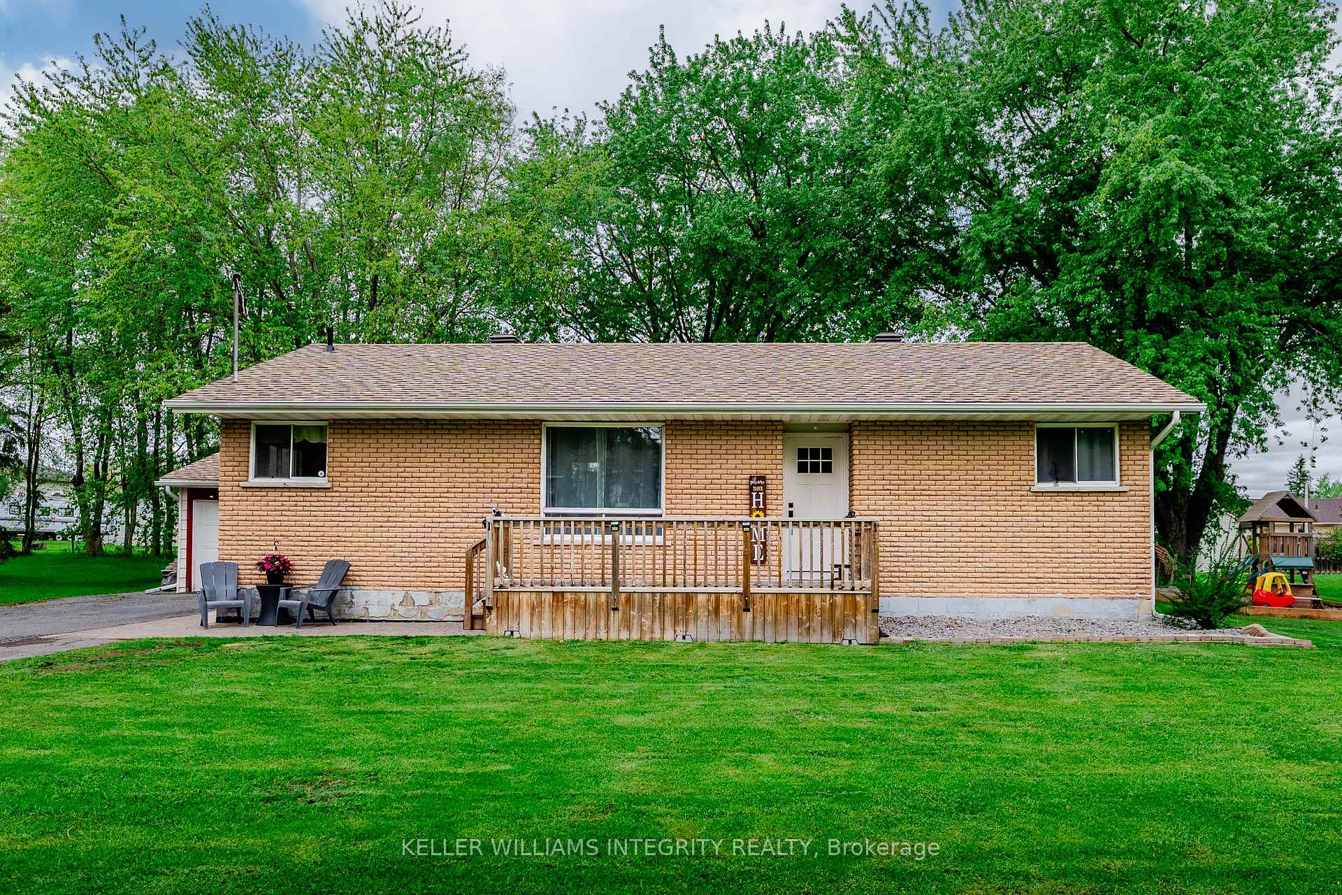 Photo 2 of 18233 Glen Road, South Glengarry, South Glengarry (Charlottenburgh) Twp — HOMEH