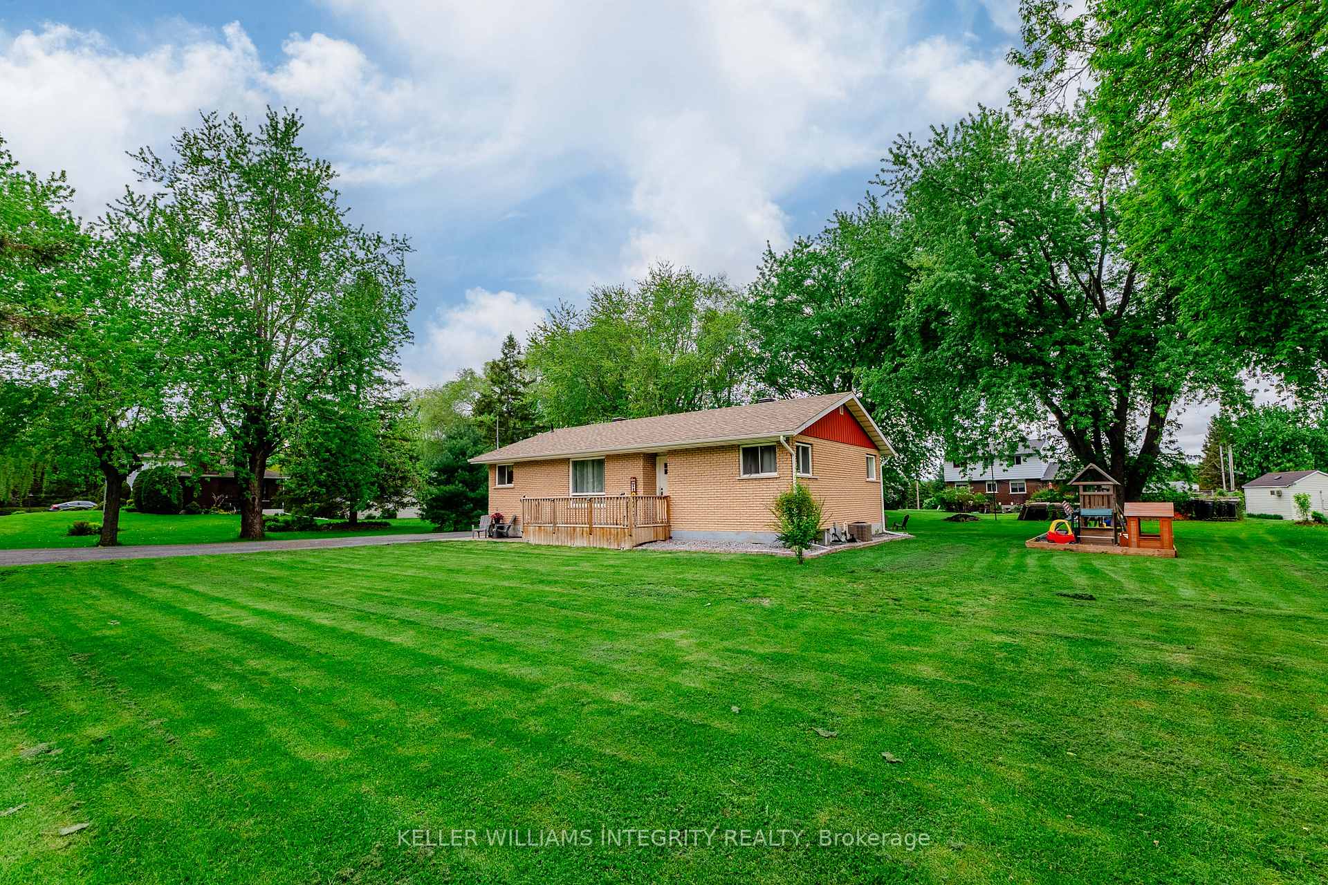 Photo 4 of 18233 Glen Road, South Glengarry, South Glengarry (Charlottenburgh) Twp — HOMEH
