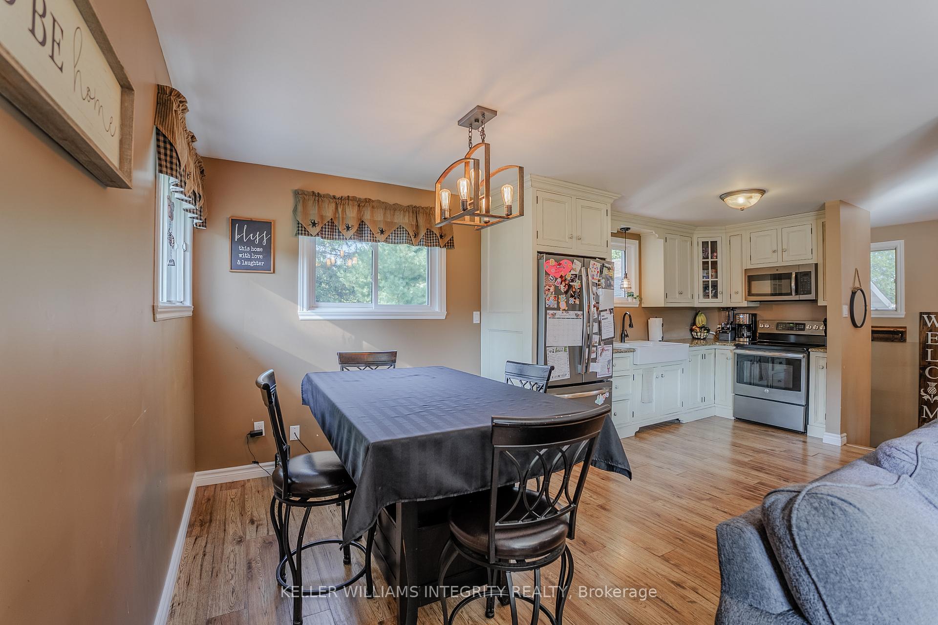 Photo 8 of 18233 Glen Road, South Glengarry, South Glengarry (Charlottenburgh) Twp — HOMEH