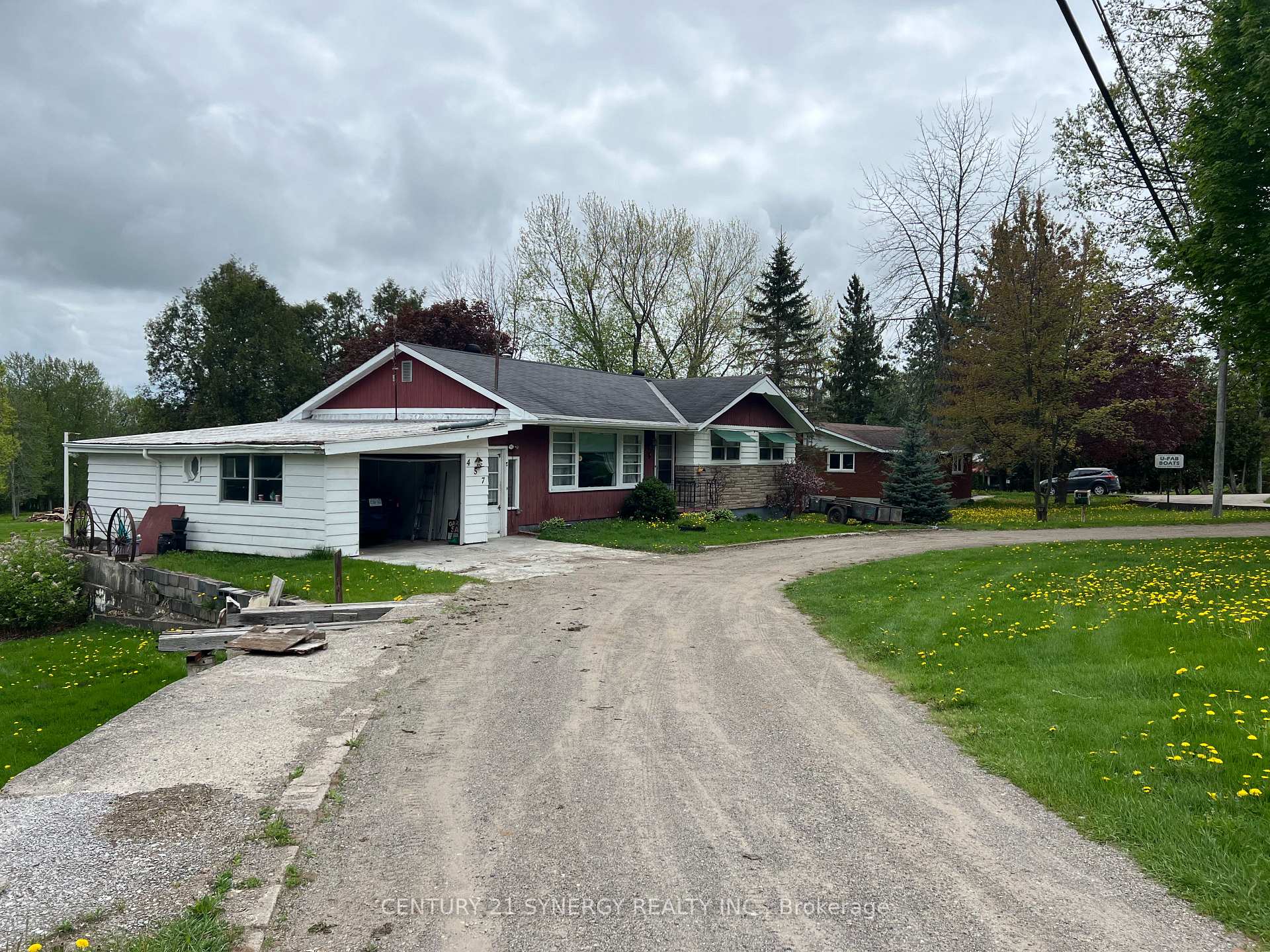 Photo 3 of 457 29 Highway, Rideau Lakes, Rideau Lakes (South Elmsley) Twp — HOMEH