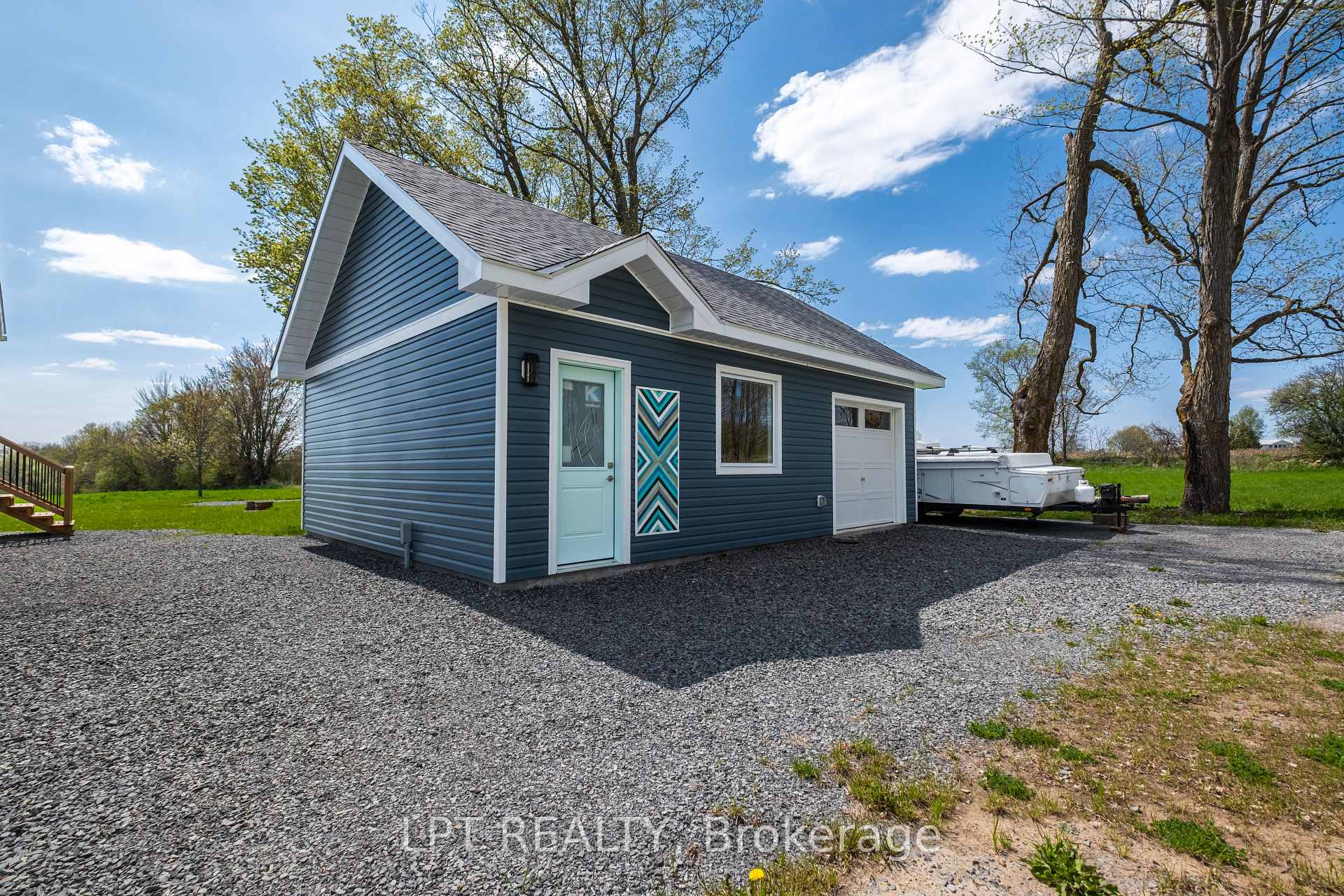 Photo 4 of 272 9th Concession Road, Rideau Lakes, Rideau Lakes (North Crosby) Twp — HOMEH