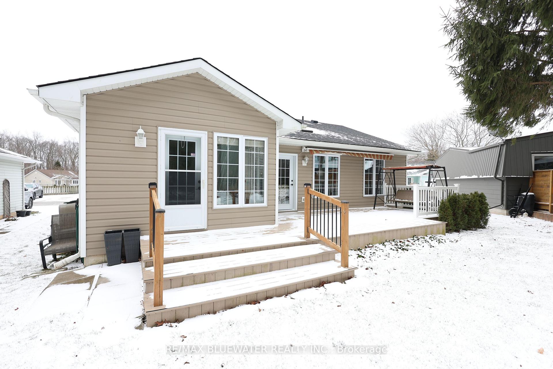 Photo 7 of 366 Shannon Boulevard, South Huron, Stephen — HOMEH