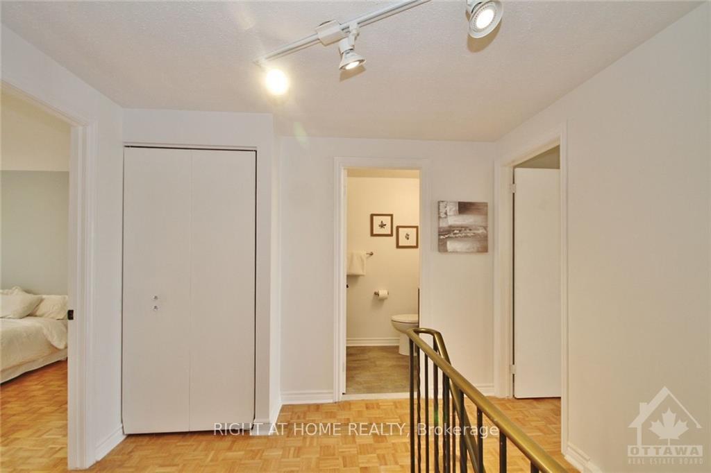 Photo 16 of 83 Grady Crescent, Ottawa, Sheahan Estates/Trend Village — HOMEH
