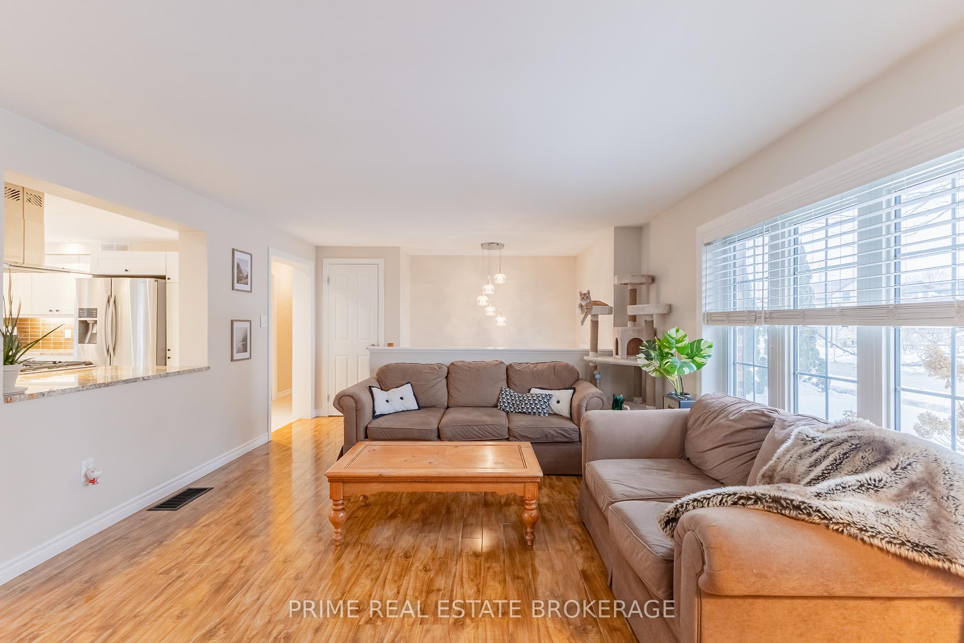 Photo 5 of 197 Victoria Avenue E, South Huron, Stephen — HOMEH