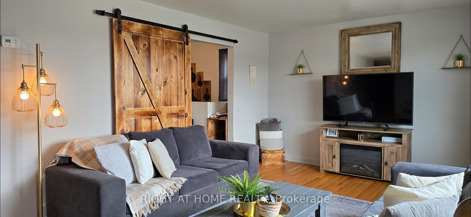 Photo 6 of 69 Carnegie Street, Scugog, Port Perry — HOMEH