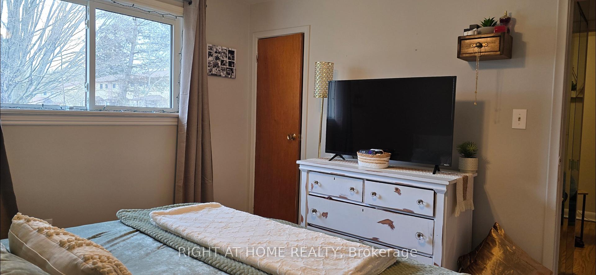 Photo 10 of 69 Carnegie Street, Scugog, Port Perry — HOMEH