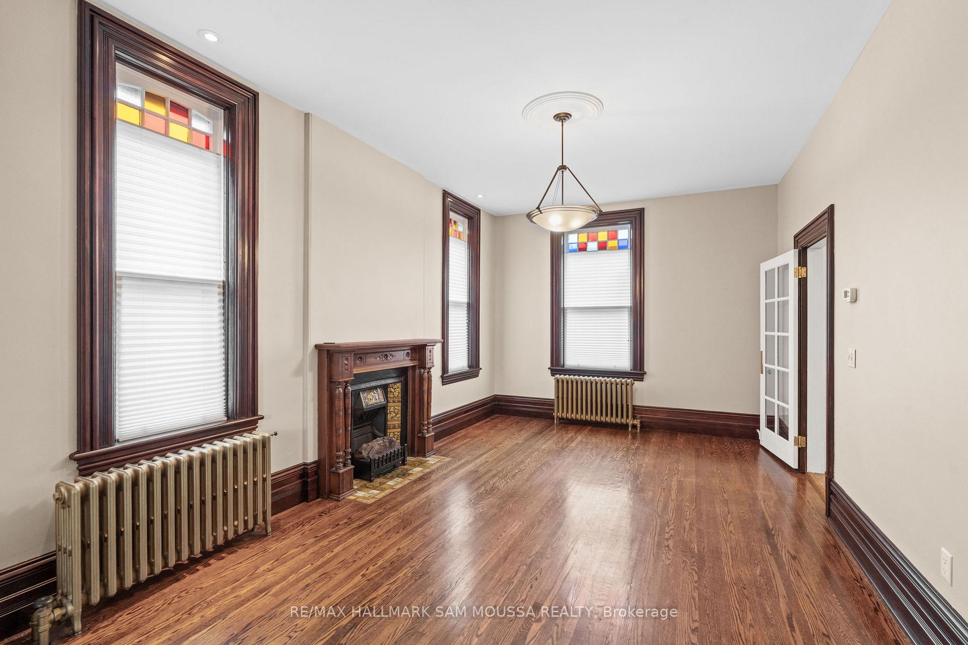 Photo 10 of 61 Russell Street E, Smiths Falls — HOMEH