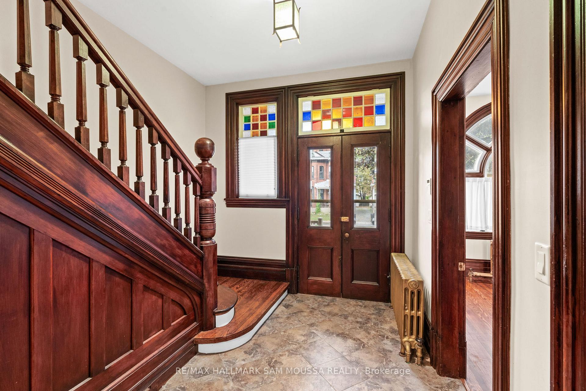Photo 13 of 61 Russell Street E, Smiths Falls — HOMEH