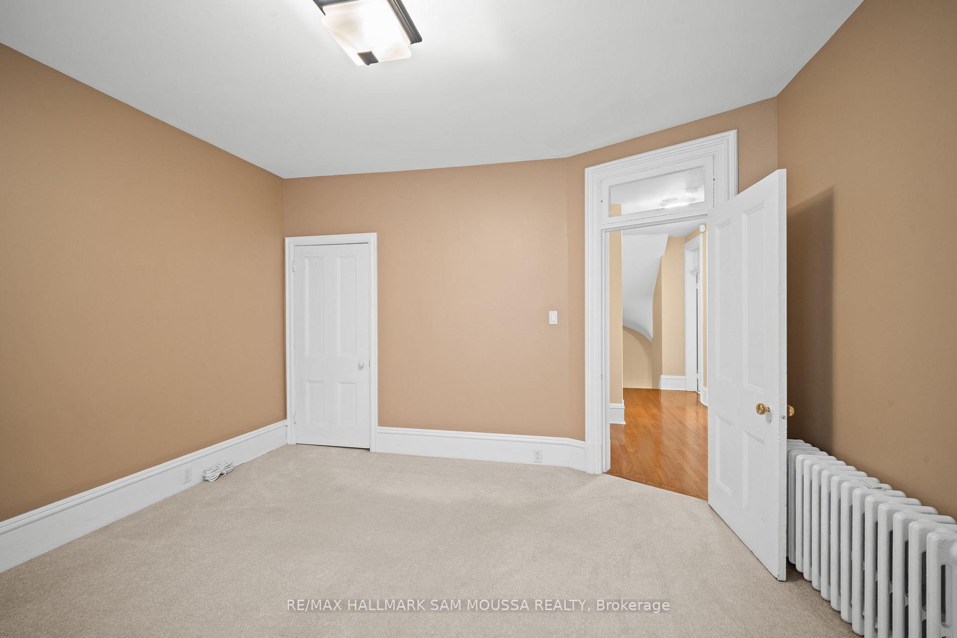 Photo 19 of 61 Russell Street E, Smiths Falls — HOMEH