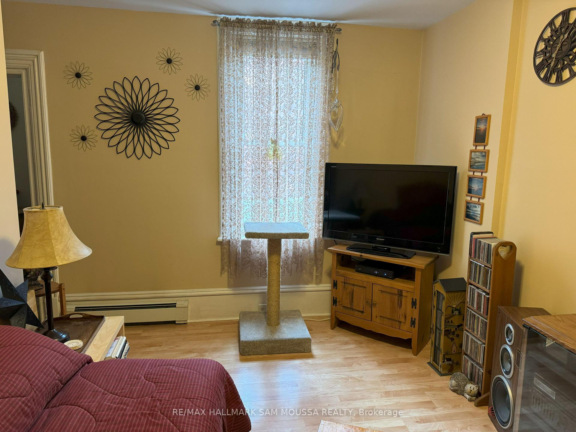 Photo 37 of 61 Russell Street E, Smiths Falls — HOMEH