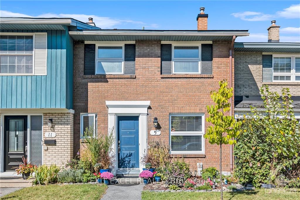 Photo 2 of 9 Monterey Drive, Ottawa, Leslie Park — HOMEH