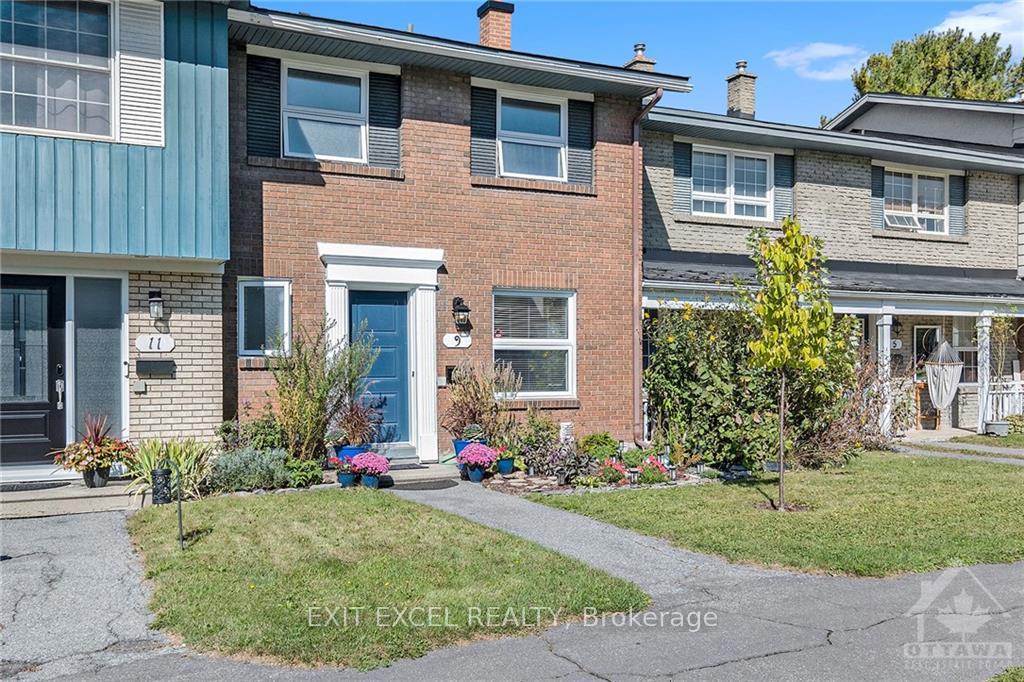 Photo 3 of 9 Monterey Drive, Ottawa, Leslie Park — HOMEH