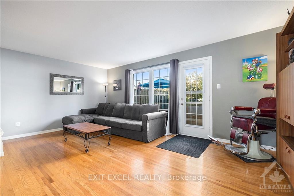 Photo 11 of 9 Monterey Drive, Ottawa, Leslie Park — HOMEH