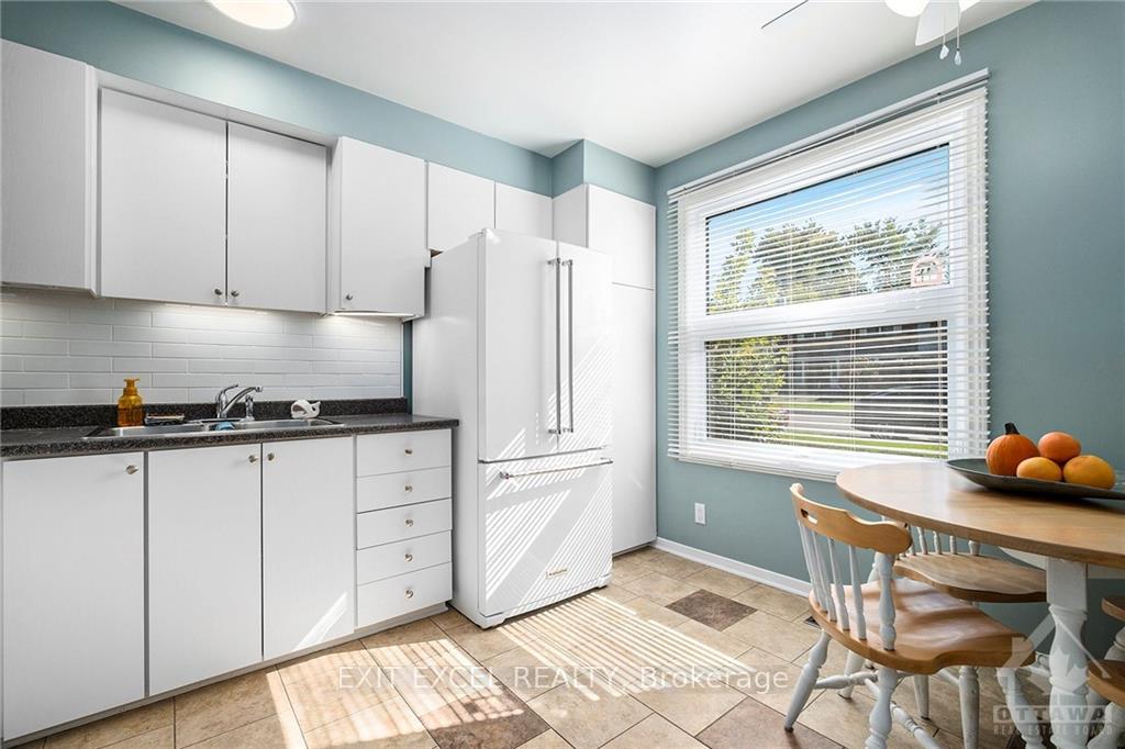 Photo 12 of 9 Monterey Drive, Ottawa, Leslie Park — HOMEH