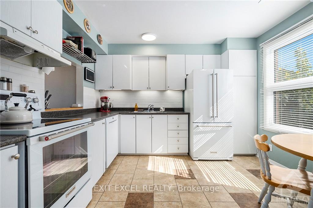 Photo 15 of 9 Monterey Drive, Ottawa, Leslie Park — HOMEH