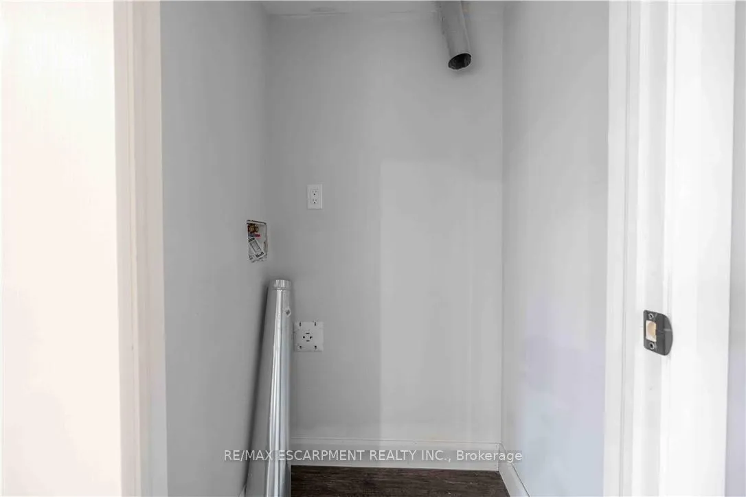 Photo 44 of 42 Sharon Avenue, Hamilton, Sunninghill — HOMEH