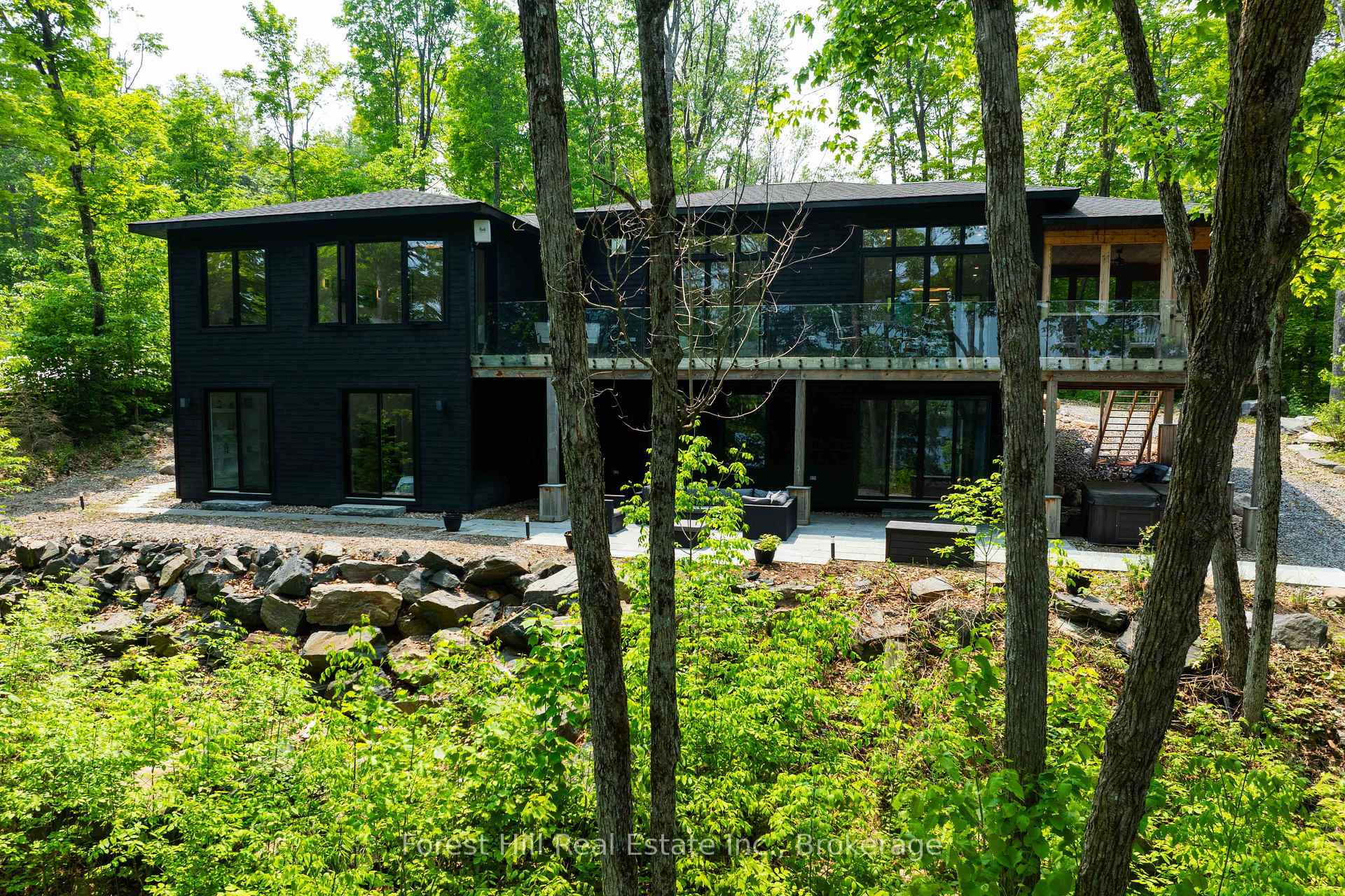 Front of 22 Long And Winding road