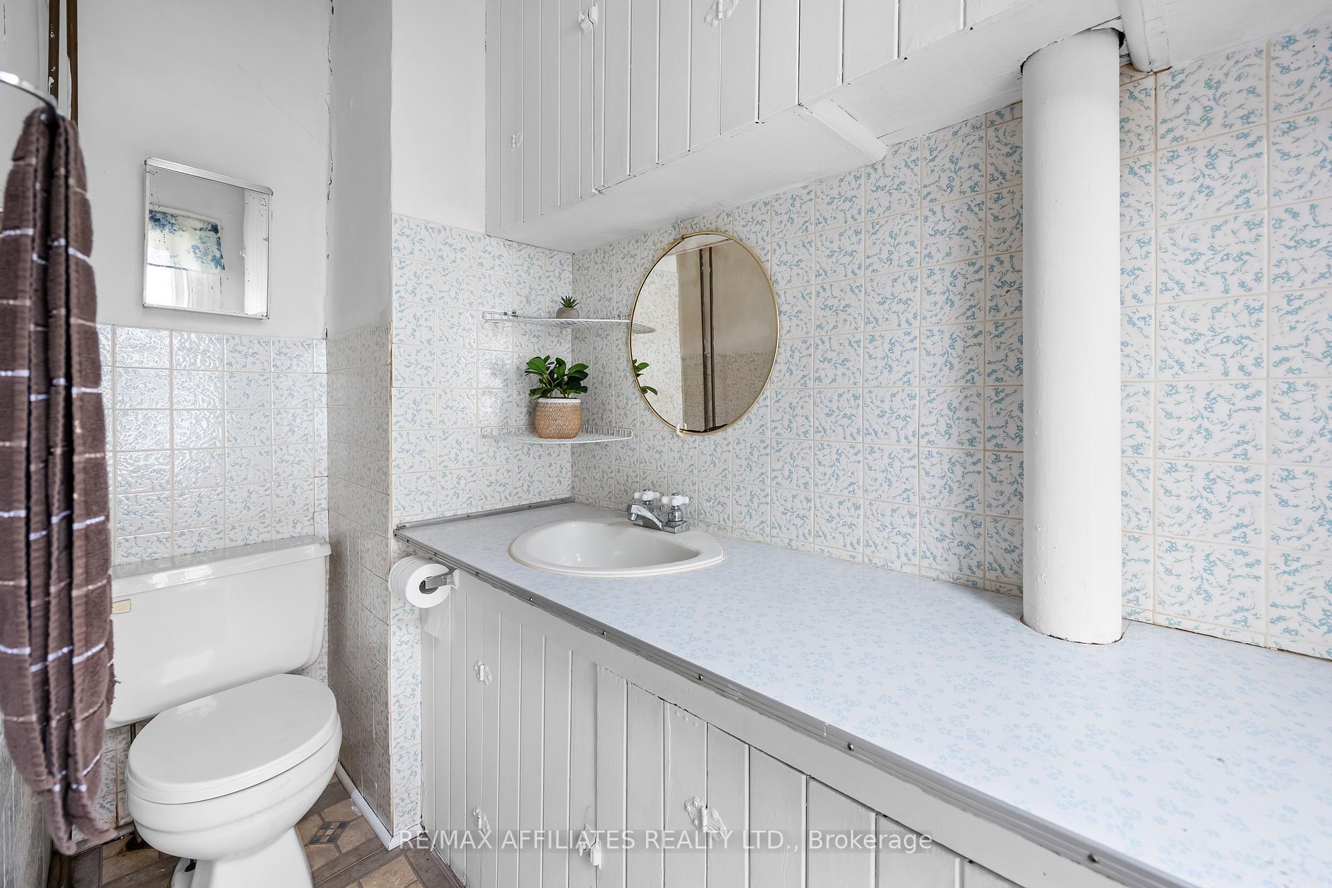 Photo 15 of 19 Winnifred Street N, Smiths Falls — HOMEH