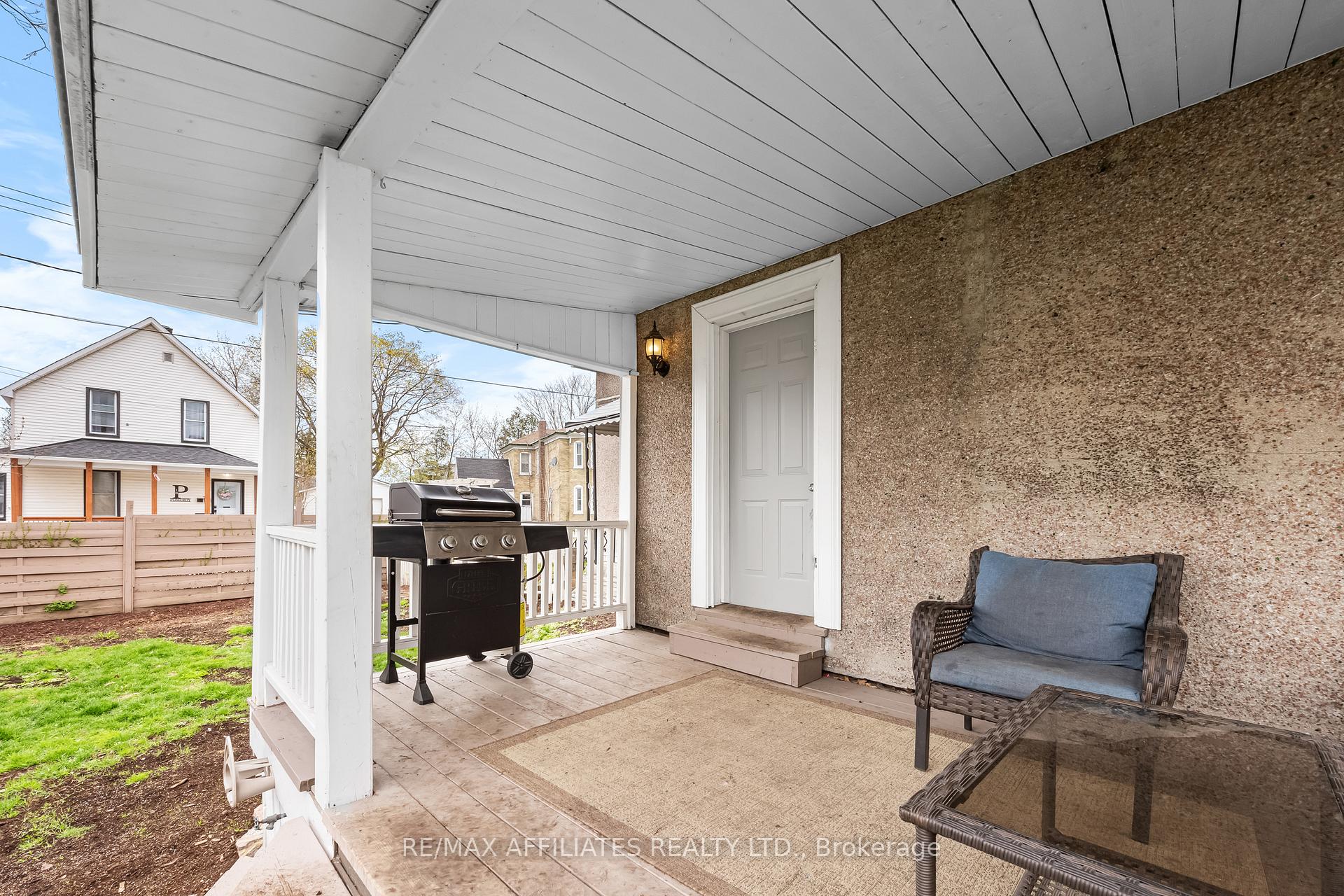 Photo 30 of 19 Winnifred Street N, Smiths Falls — HOMEH