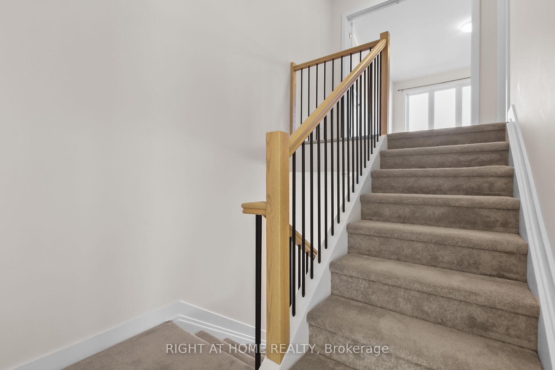 Photo 1 of 42 Whitcomb Crescent, Smiths Falls — HOMEH