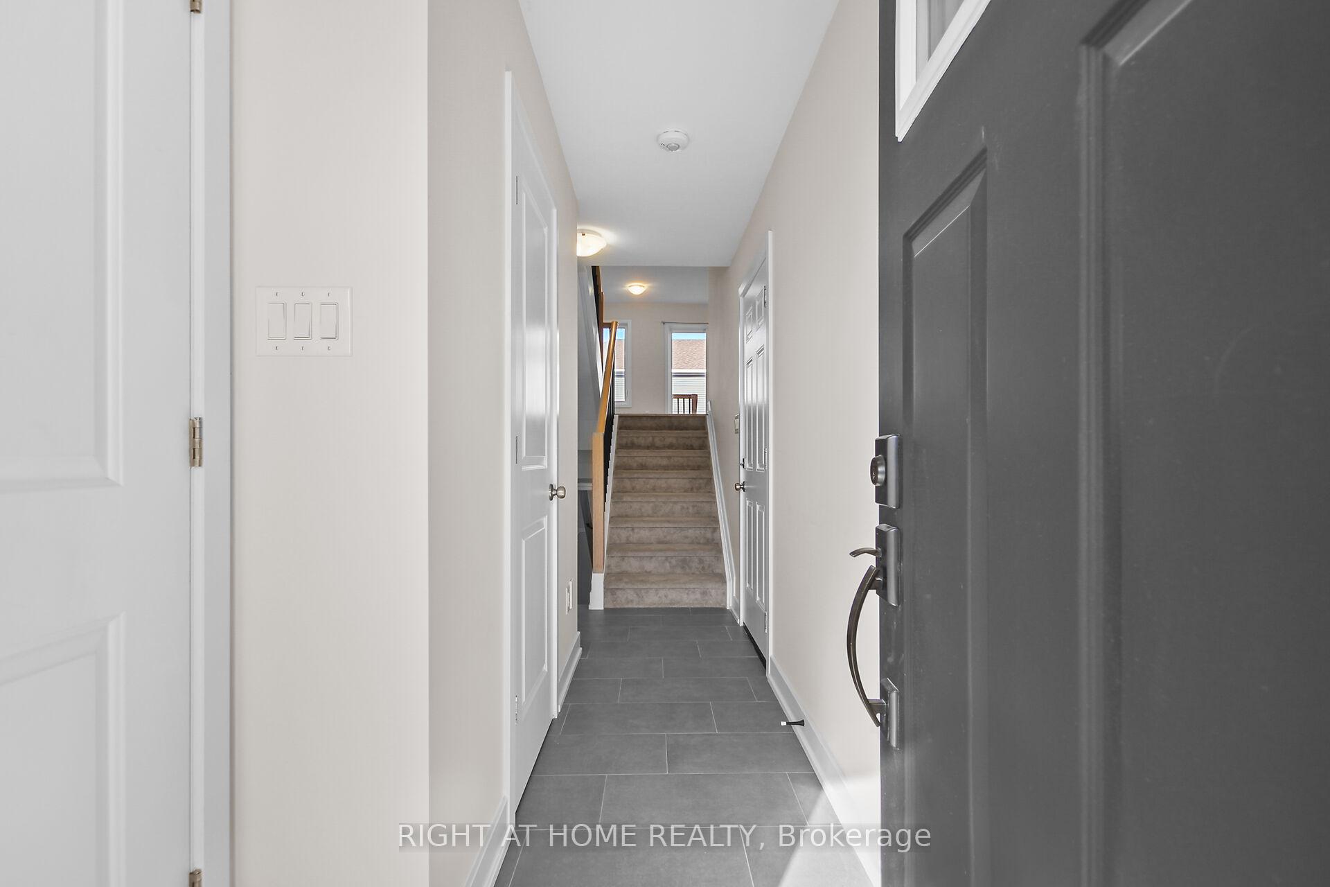 Photo 4 of 42 Whitcomb Crescent, Smiths Falls — HOMEH