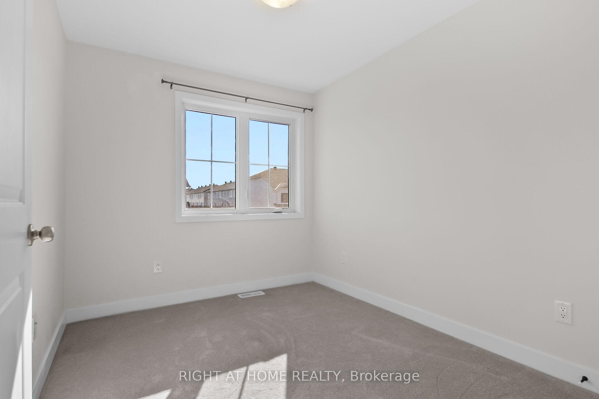 Photo 16 of 42 Whitcomb Crescent, Smiths Falls — HOMEH