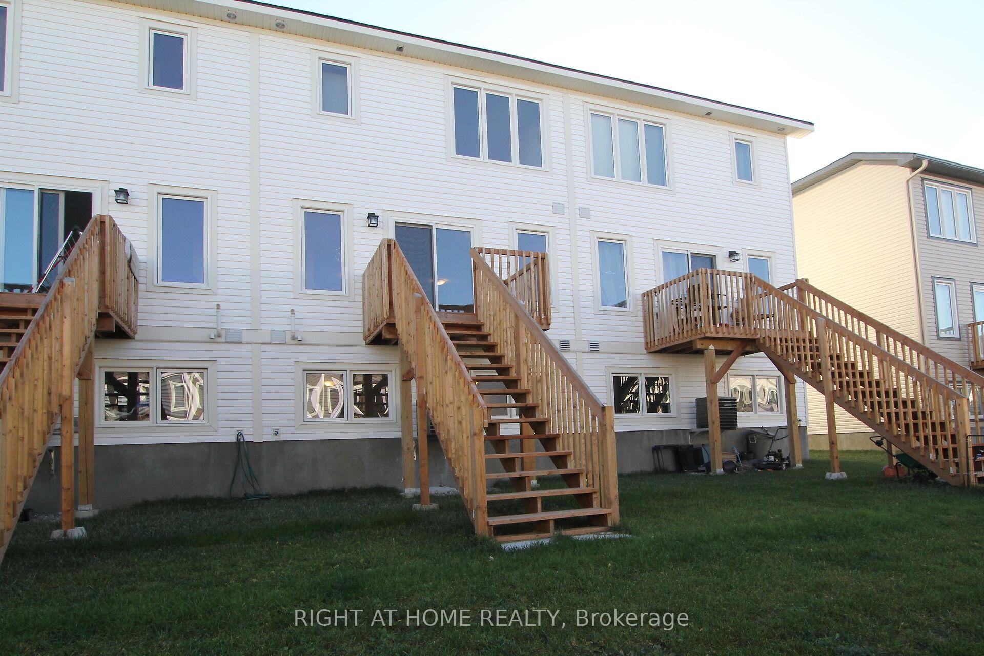 Photo 31 of 42 Whitcomb Crescent, Smiths Falls — HOMEH